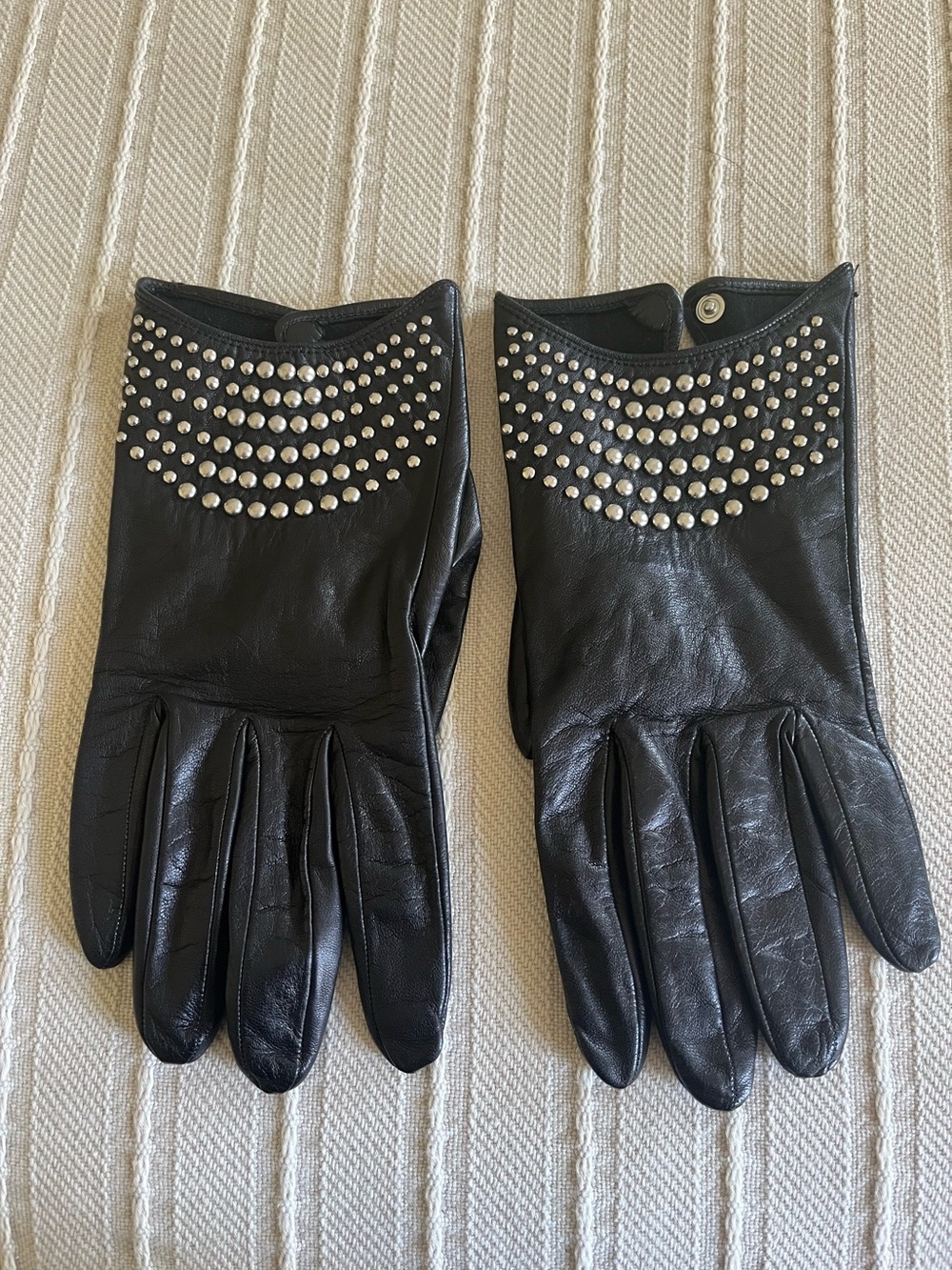 Portolano Studded Leather gloves
